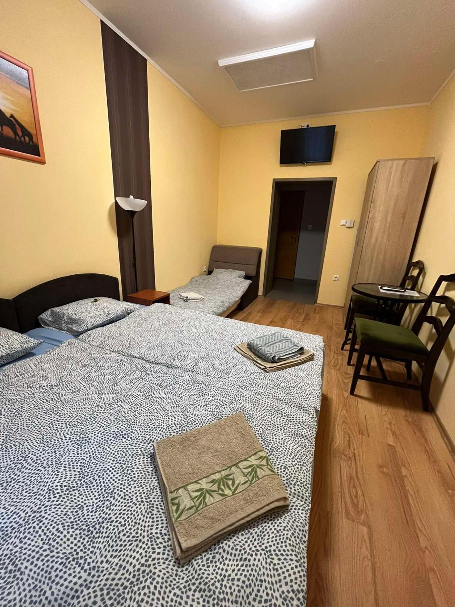 Hotel Koelcsey 21 Vendeghaz Hajdúszoboszló Exterior foto